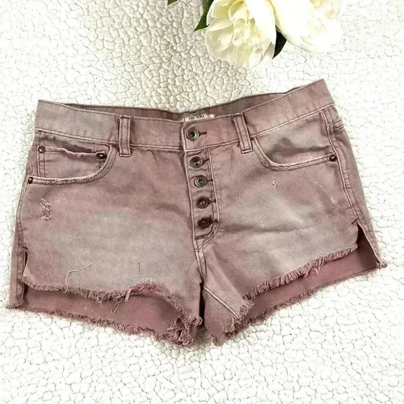 Free People Mauve Runaway Slouch Distress Raw Hem ButtonFly Denim Shorts Size 27 - Picture 2 of 14